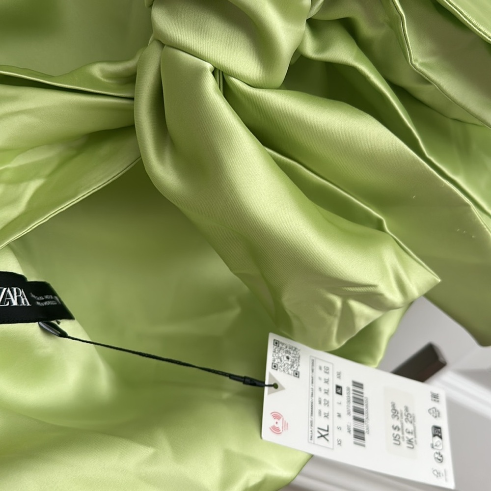 NWT Zara Satin Effect Top with Back Bow - Picture 7 of 9